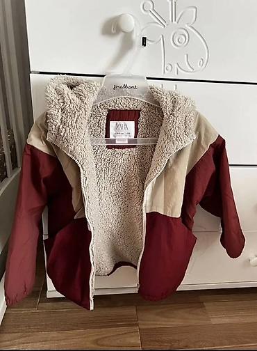 Демисезонная куртка ZARA на подкладке На 4-5 лет/110 см Мягкая
