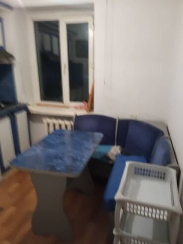 суточный квартира бишкек политех: 2 бөлмө, Чогуу жашоо менен, Жарым -жартылай эмереги бар
