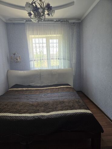 дом долгосрочно: 180 кв. м, 3 бөлмө, Брондолгон эшиктер, Унаа токтотуучу жай, Забор, тосулган