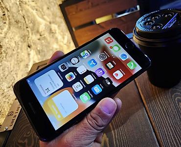 айфон 7 чорный: IPhone 7 Plus, Б/у, 128 ГБ, Jet Black, Чехол, 100 % — 1