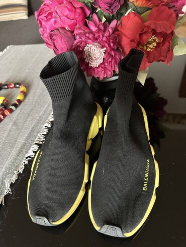 ecco biom qadın krossovkaları: Balenciaga, Ölçü: 38, rəng - Qara, İşlənmiş