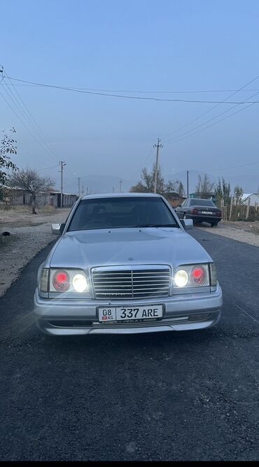 задние фары на гольф 3: Mercedes-Benz W124: 1993 г., 3.2 л, Автомат, Бензин, Седан