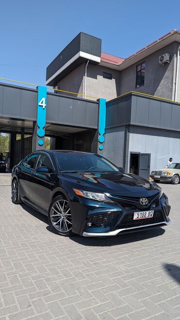 тайота гранд хайс: Toyota Camry SE, седан, черный цвет кузова. год выпуска 2019.06 пробег