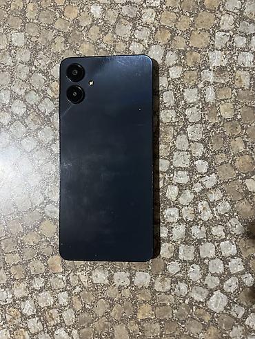 İki kameralı smartfon - Rəng: Qara - Arxa panel: İki ayrı dairəvi