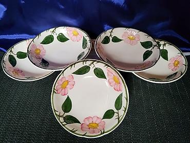 Ostali antikviteti: Cinije vintaz, Villeroy & Boch Wild Rose Nemacka. Univerzalne — 2