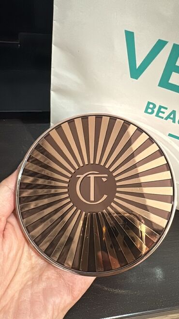 уход за волосами: Кремовый бронзер Charlotte Tilbury Beautiful Skin Sun-Kissed Glow