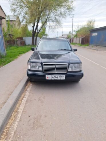 панель на спринтер: Автомобиль Mercedes-Benz W124 в кузове универсал. Объем 2.9. Модель
