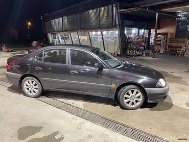 Toyota Avensis: 1.6 l | 2002 year Hatchback