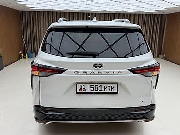 Toyota: Toyota Granvia: 2024 г., 2.5 л, Автомат, Гибрид, Минивэн — 6