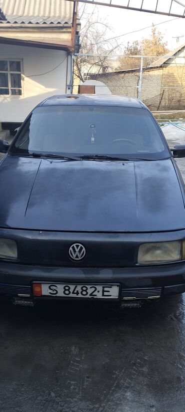 Volkswagen: Volkswagen Passat: 1989 г., 1.8 л, Механика, Бензин, Седан