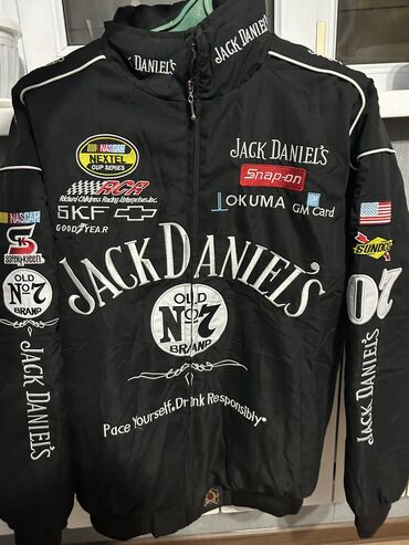 plate s gipjurom na spine: Куртка Jack Daniel’s
Размер L
На рост 175-180 и выше отлично подойдет