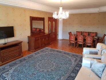 Uzunmüddətli kirayə mənzillər: Mənzil kirayə verilir. 4 otaq, 18.16 mərtəbə, 192 kv. M.Mirqasımov — 1