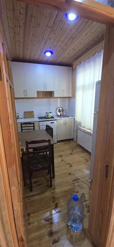 mingəçevir ikinci el: 100 kv. m, 3 otaqlı, Kombi, Qaz, İşıq