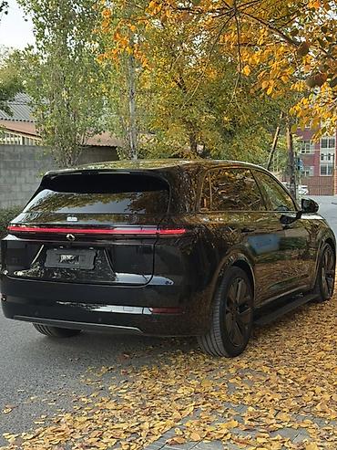 byd leopard: Lixiang L7: 2024 г., 1.5 л, Автомат, Электромобиль, Кроссовер — 5