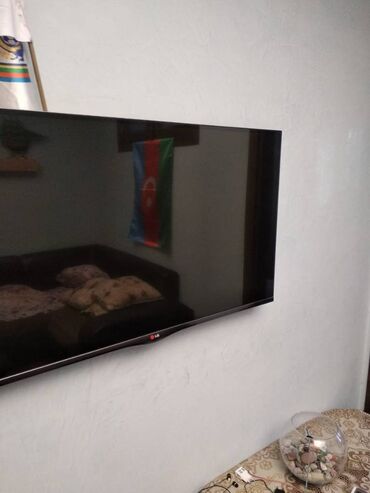 Uzunmüddətli kirayə mənzillər: Sabunçu rayonu,Razin Akkordda,3 otaqlıdan 4 otaqlıya düzəldilmiş,tam — 3