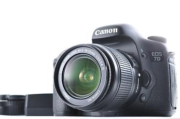 canon ef: Фотоаппарат Canon EOS 7D с комплектом аксессуаров Состав набора: - — 4