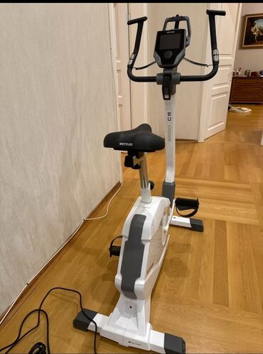 Перчатки: Kettler Ergo C6 velosipedi evdə məşq etmək üçün rahat və effektiv