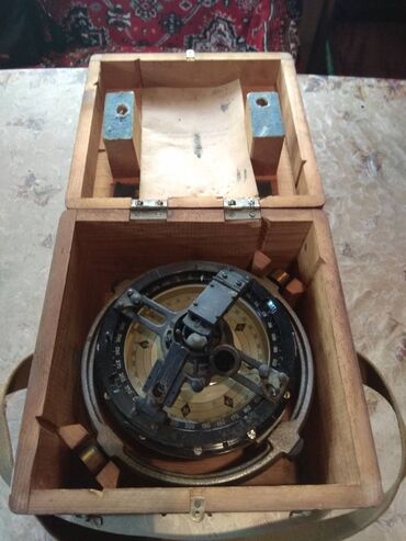 Digər kolleksiyalar: Компас морской корабельный КМ-127 производства СССР, БРОНЗА, вес 12 — 4