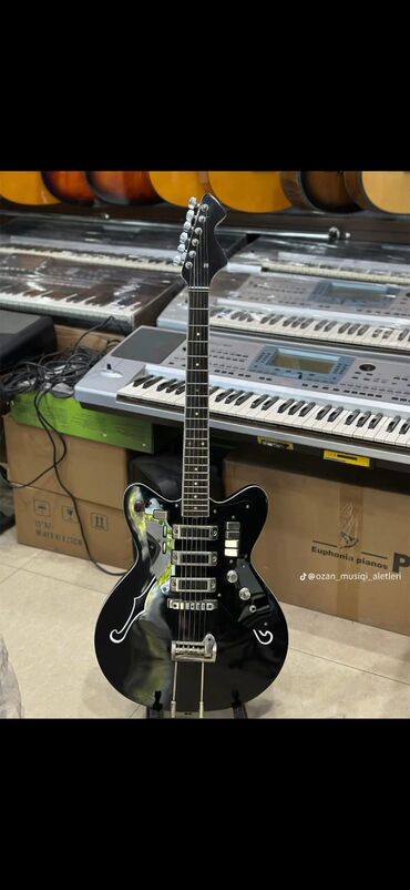 Akkordeonlar: Elektron gitara, 6 sim, İşlənmiş