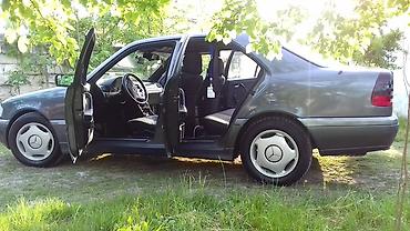 c180 1994: Mercedes-Benz C 180: 1.8 l | 1996 il Sedan — 4