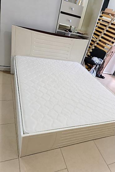 tek kravat gence: TAXT SATILIR ÖLCÜ 1,60/2 mt *Qiymət 110 azn* Matras yoxdu.Unvan — 1