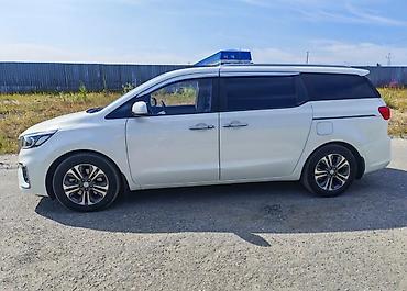 посадка авто: Kia Carnival: 2018 г., Автомат, Дизель, Минивэн — 4