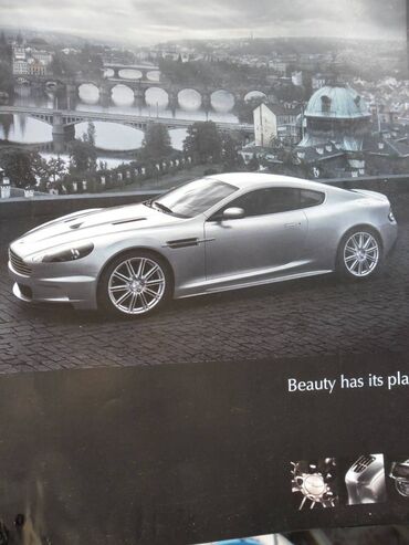 Knjige i stripovi: Casopis: Fashion Avenue,veliki forma oko 50 cm.,malo ostecen u donjem — 2