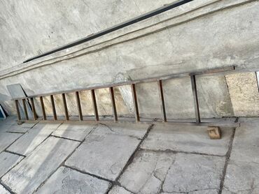 купить люк с лестницей на чердак: Лестница металлическая. длина 6 метров. толщина металла - 2.5 мм