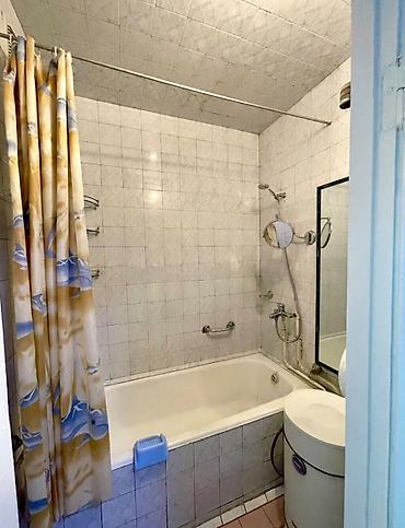 Квартиры: 3 комнаты, 70 м², Восток-5 мкр 106 серия, 1 этаж, Косметический ремонт — 7