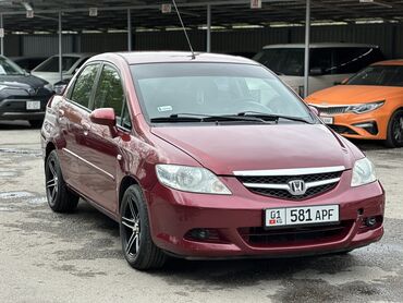 Honda Fit Aria: 2008 г., 1.3 л, Механика, Бензин, Седан