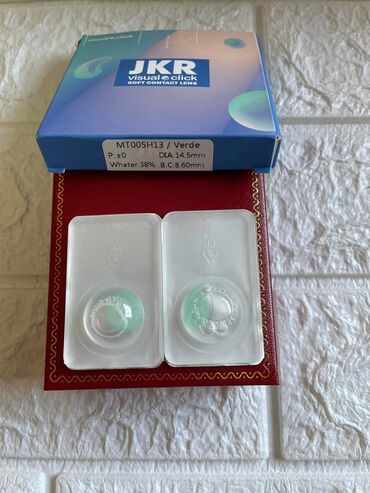 Ostalo: Sočiva u boji
Cena:1500din/par — 29