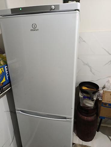 камер: Продается холодильник Indesit, двухкамерный, белый. Особенности: - — 2