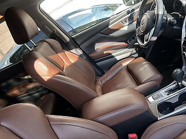 Другие детали салона: Subaru Ascent (интерьер 7‑местного внедорожника/кроссовера) — богатая — 9