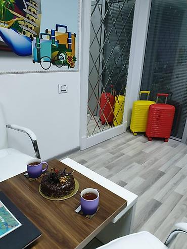 Kommersiya daşınmaz əmlakı: Altes Plazada 1 otaqlı ofis (35 kv.m) icarəyə verilir. Ofis təmirlidir — 4