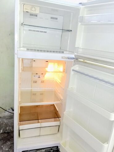 ZX: Nofros iki qapılı soyuducu tam işlək vəziyyətdədir heç bir problemi