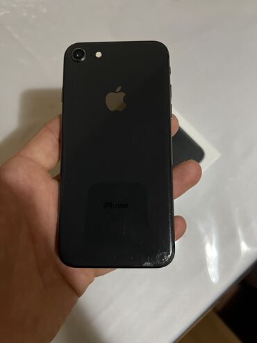 Apple iPhone: IPhone 8, 64 GB, Qara