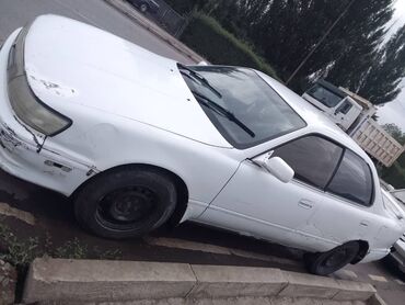 Toyota: Toyota Vista: 1993 г., 2.5 л, Механика, Дизель, Седан