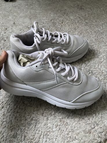 обувь для бега: Кроссовки для бега, на повседневку. Размер 35, европейский размер 36