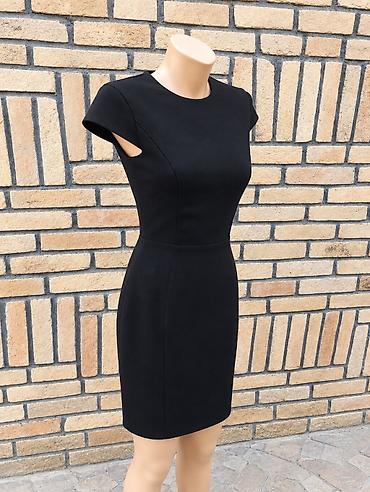 pull: H&M crna elegantna haljina - Model: klasična „little black — 1