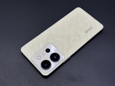 телефон ьу: Vivo Y36 5G, Колдонулган, 256 ГБ, түсү - Саргыч боз, 2 SIM