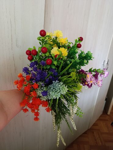 обмен на комнатные цветы: Искусственные цветы для рукоделия все за 500 сом