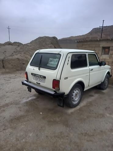 sukan lada: VAZ (LADA) 4x4 Niva: 1.7 l | 1998 il 176000 km Ofrouder/SUV — 5