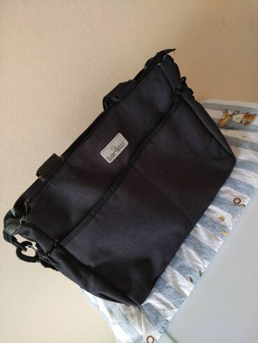 torbica za struk: Torba za mame, kao nova. Torba može da se nosi u ruci, preko ramena