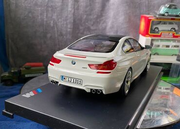 Avtomobil modelləri: Коллекционная модель BMW M6 F13M Coupe Alpine White 2012 Dealer — 14