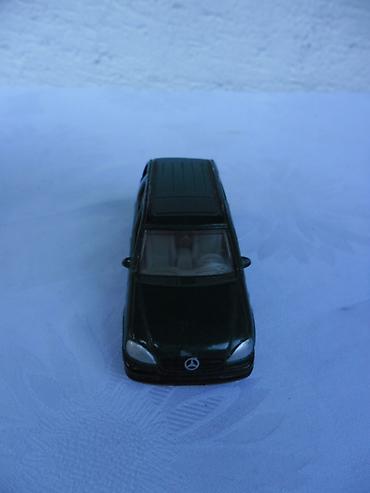 swing prevod: Siku Mercedes ML 320 oko 1/60 ocuvan — 2