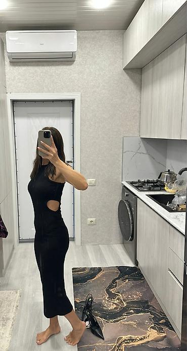 Stradivirus. inditex markasi.qadın paltarı – qara, bədənə oturan lalafo.az -da Stradivirus. inditex markasi.qadın paltarı – qara, bədənə oturan