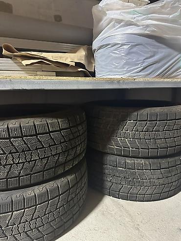 24545 r18 зима: Продаю шины.Комплект почти новые, проездил только месяц, покупал в — 3