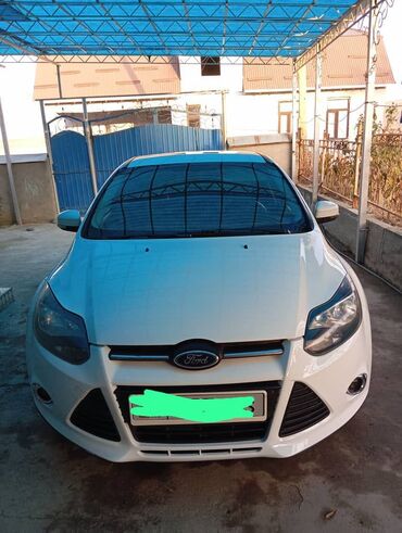 Ford: Ford Focus: 2012 г., 1.6 л, Механика, Бензин, Седан