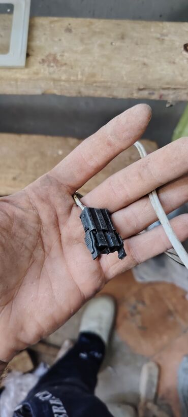 Digər avtomobil ehtiyat hissələri: W 210 bezı seyler var munasıb qıymete vali dınama ucun amontka komur -da lalafo.az — 6 Digər avtomobil ehtiyat hissələri: W 210 bezı seyler var munasıb qıymete vali dınama ucun amontka komur — 6