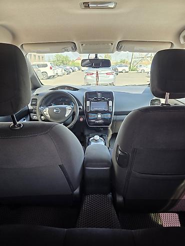mini ev: Nissan Leaf: 2013 г., Электромобиль, Хэтчбэк — 10
